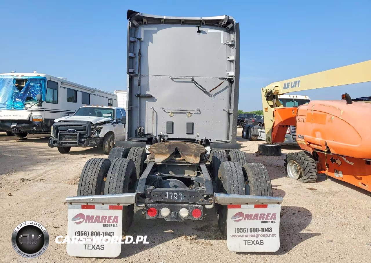 2018 Kenworth T680 Semi Truck VIN:1XKYDP9X6JJ210151 - 6