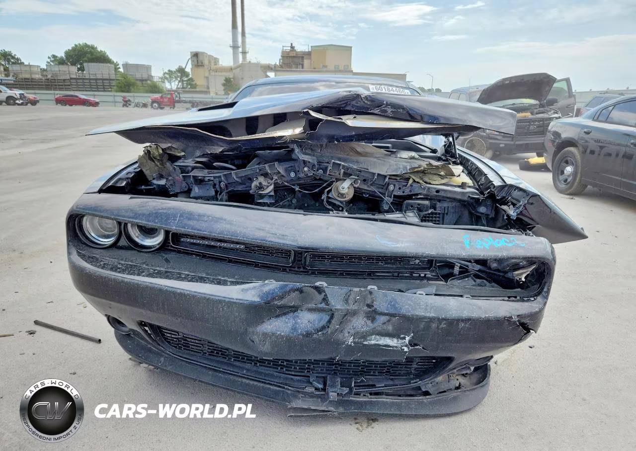 2019 Dodge Challenger Sxt VIN:2C3CDZAG6KH525259 - 5