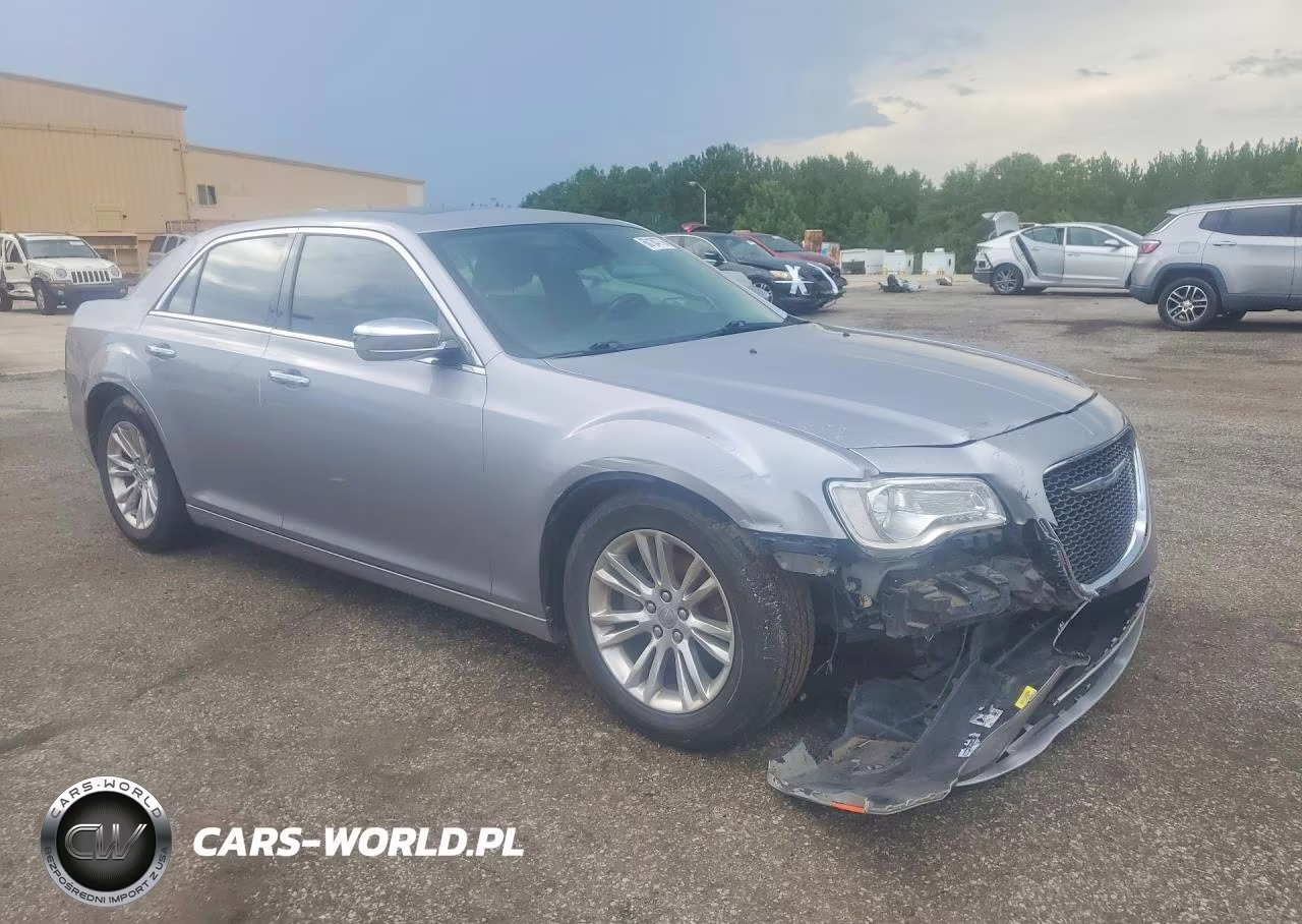 2017 Chrysler 300C VIN:2C3CCAEG5HH549754 - 4