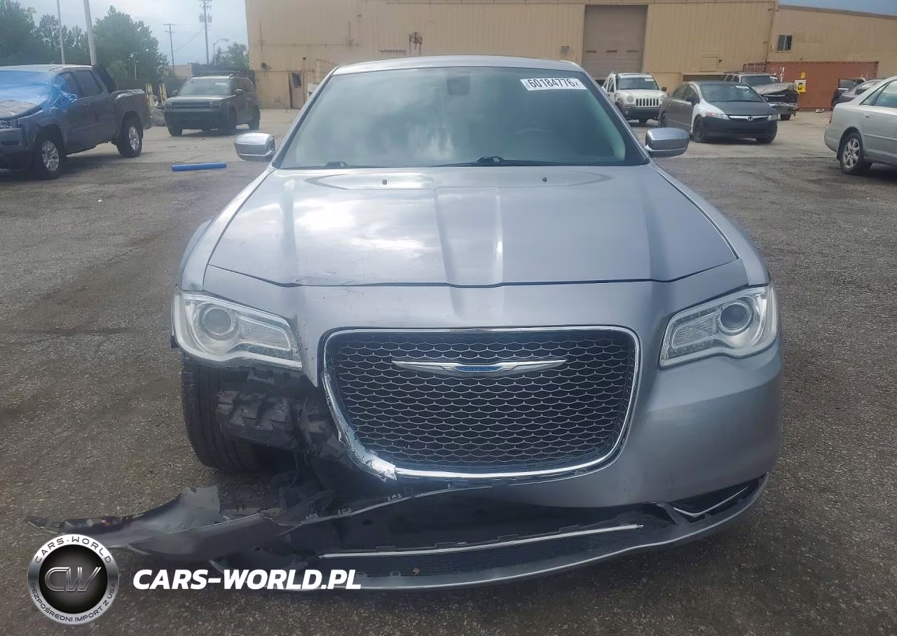2017 Chrysler 300C VIN:2C3CCAEG5HH549754 - 5
