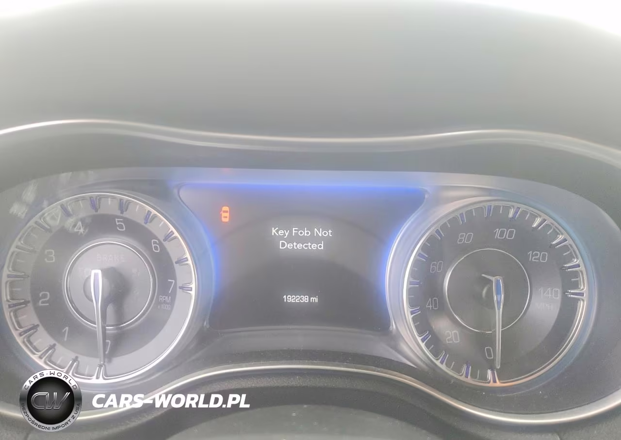 2017 Chrysler 300C VIN:2C3CCAEG5HH549754 - 9