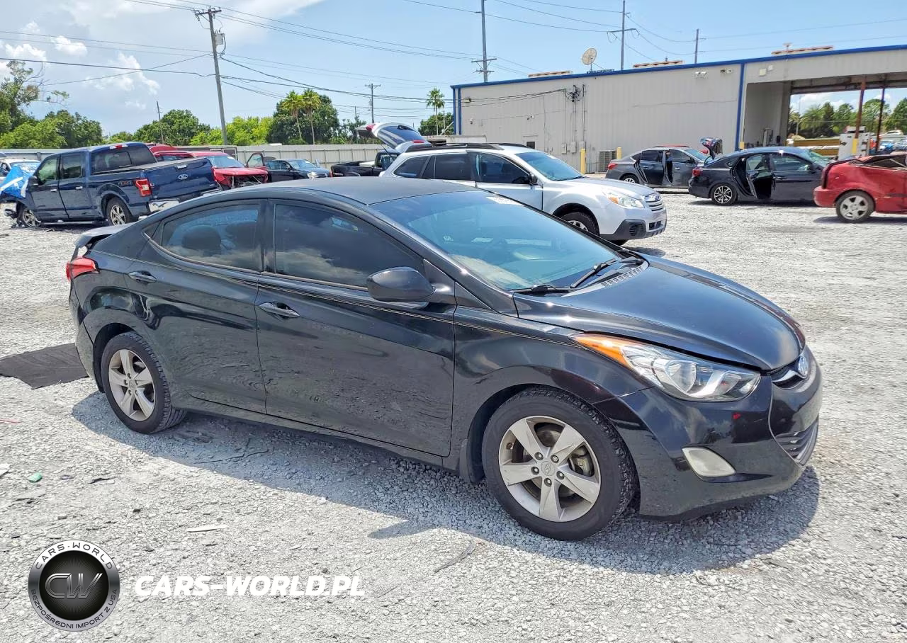 2013 Hyundai Elantra Gls VIN:5NPDH4AE3DH408061 - 4