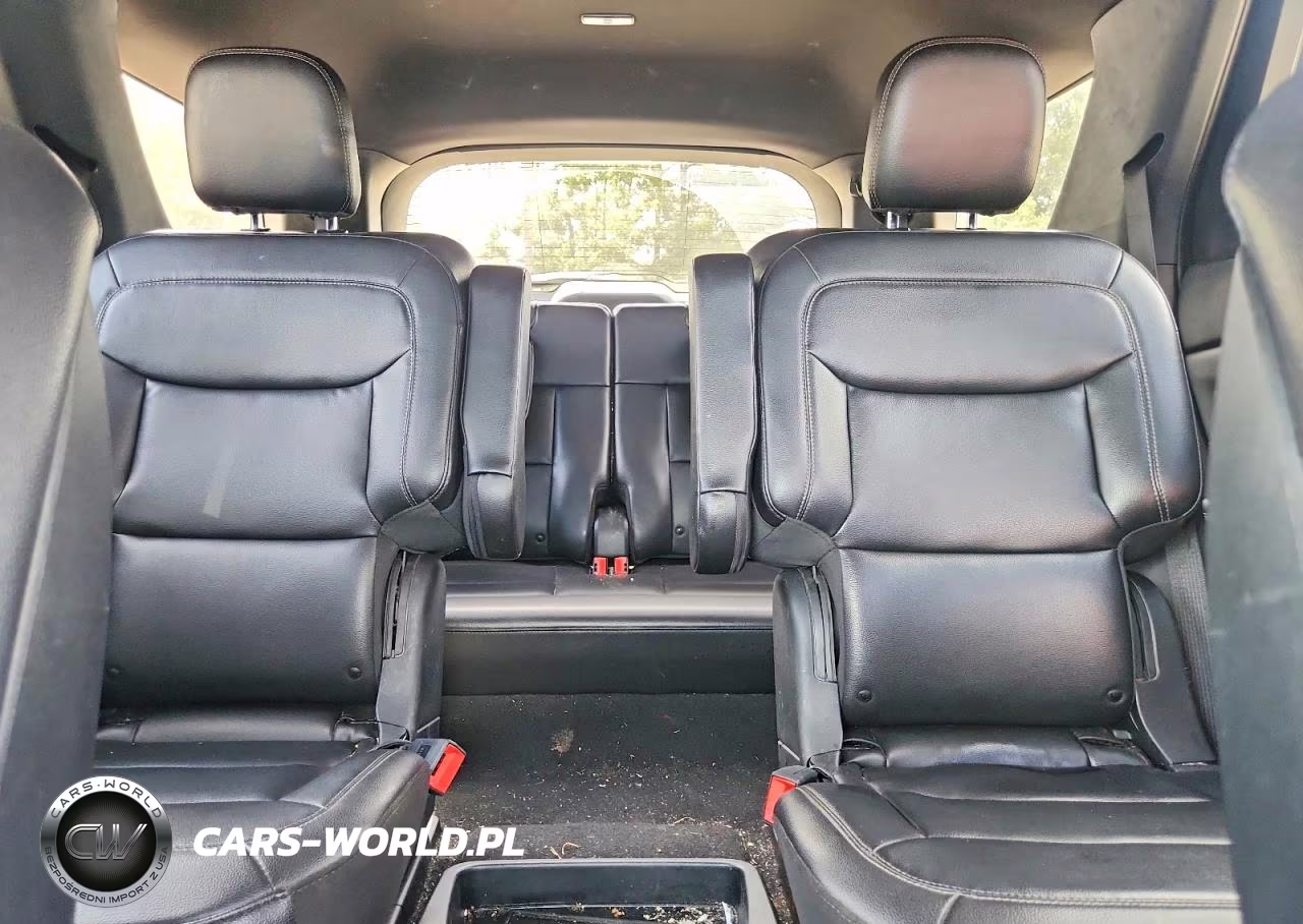 2020 Ford Explorer Xlt VIN:1FMSK8DH7LGB25635 - 10