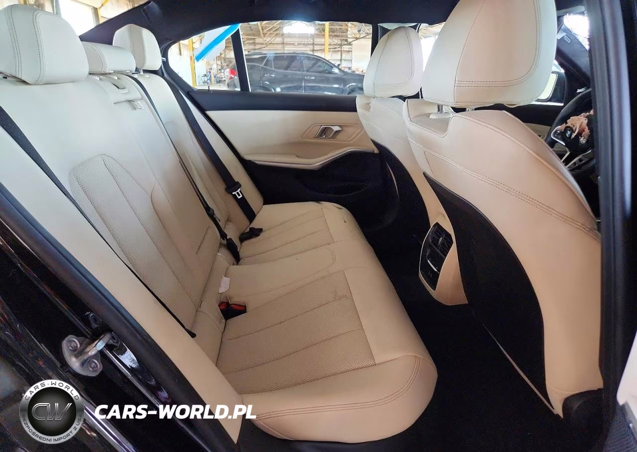 2025 BMW 330Xi VIN:3MW89CW05S8F36322 - 10