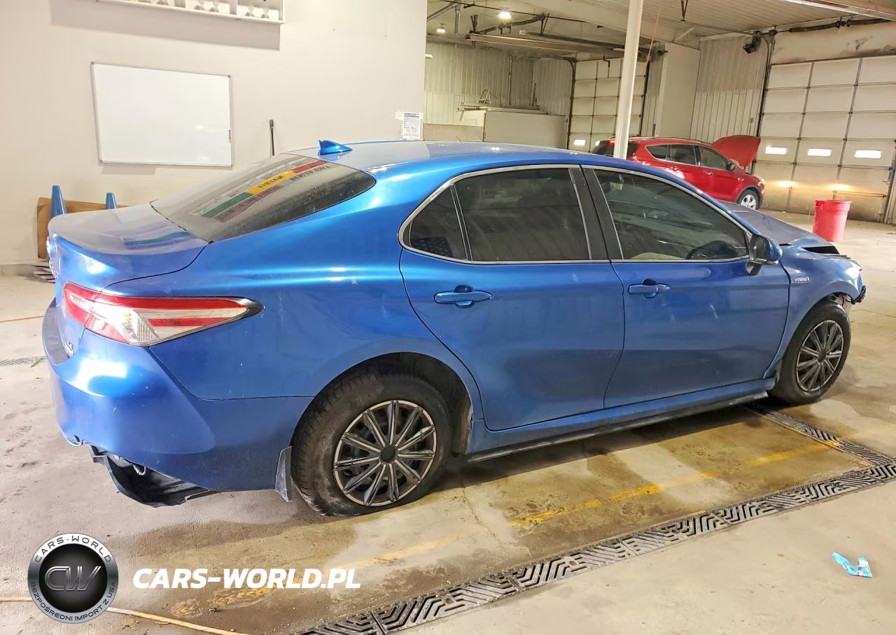 2020 Toyota Camry Le VIN:4T1L31AK9LU010979 - 3