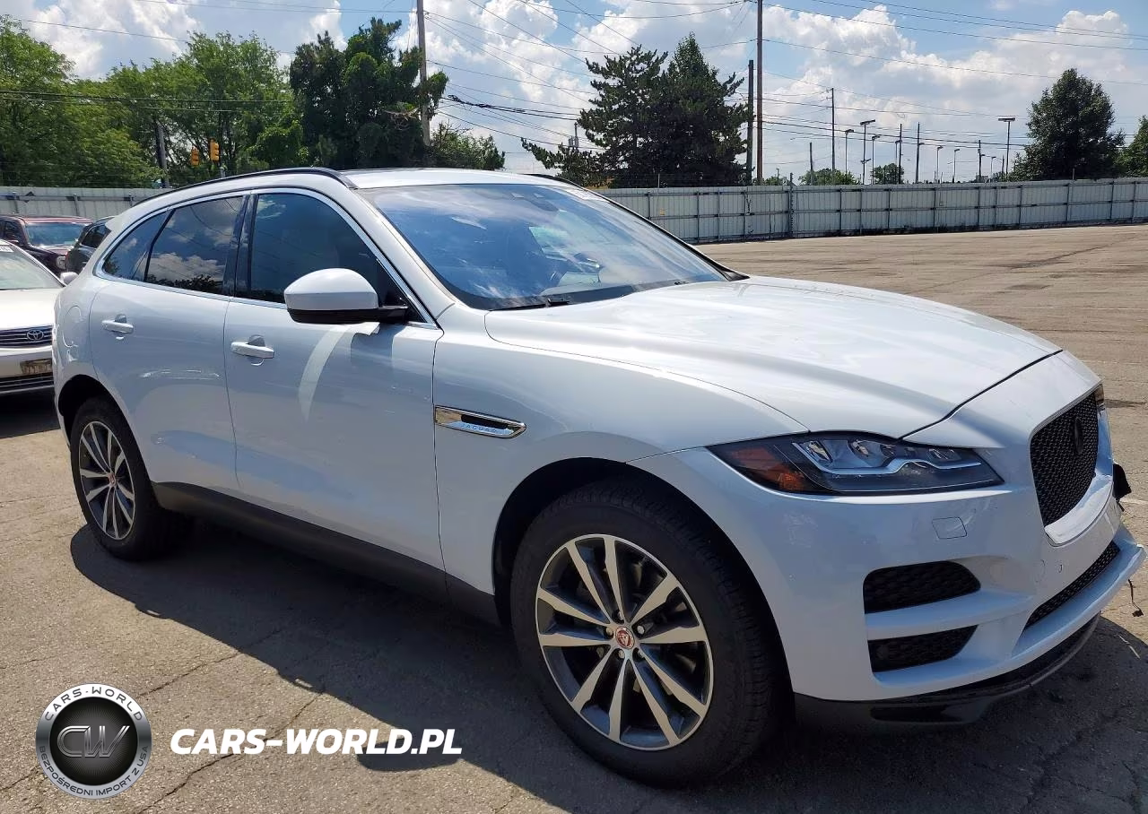 2017 Jaguar F-Pace Prestige VIN:SADCK2BV0HA496455 - 4