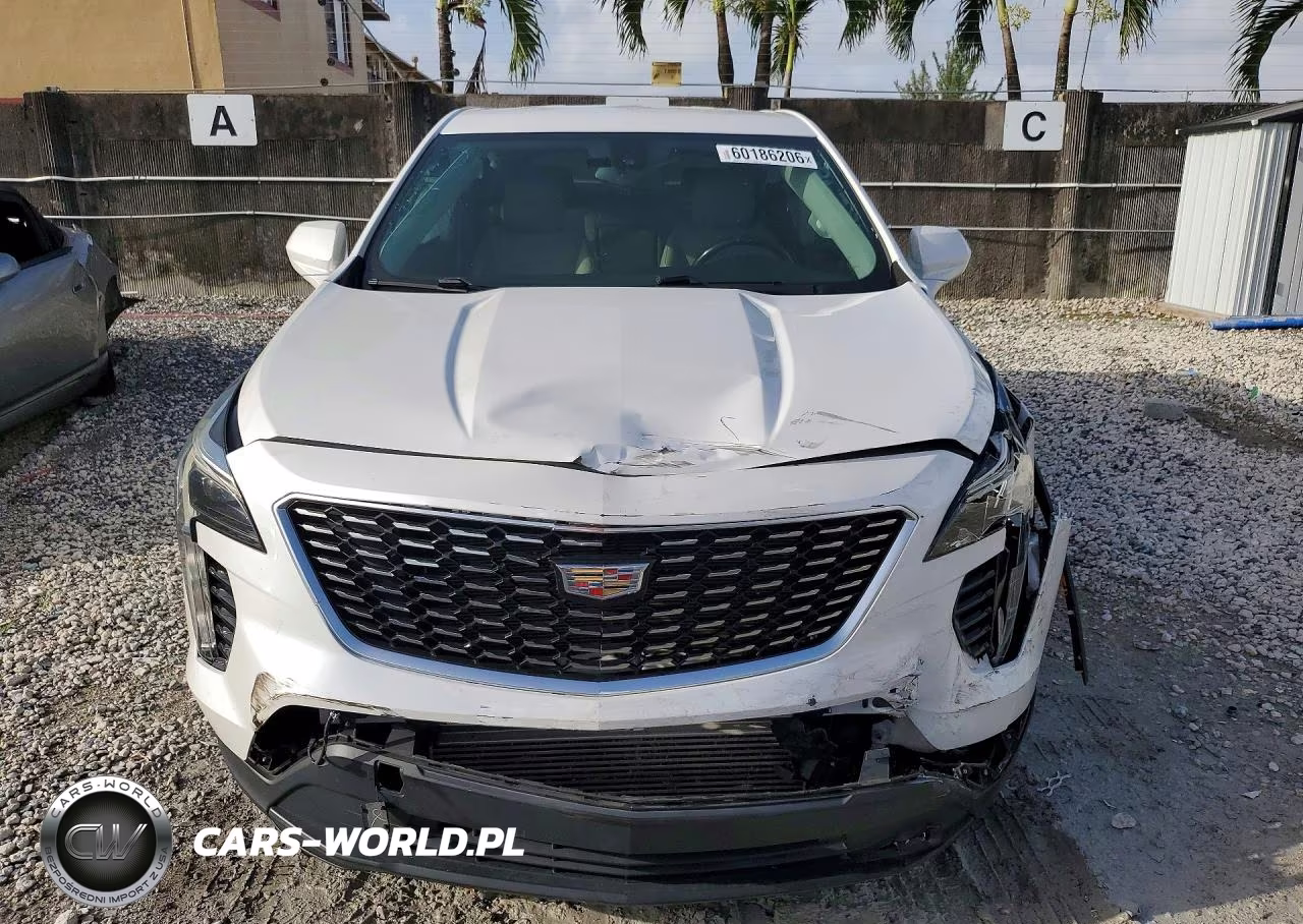 2019 Cadillac Xt4 Luxury VIN:1GYAZAR48KF109015 - 5