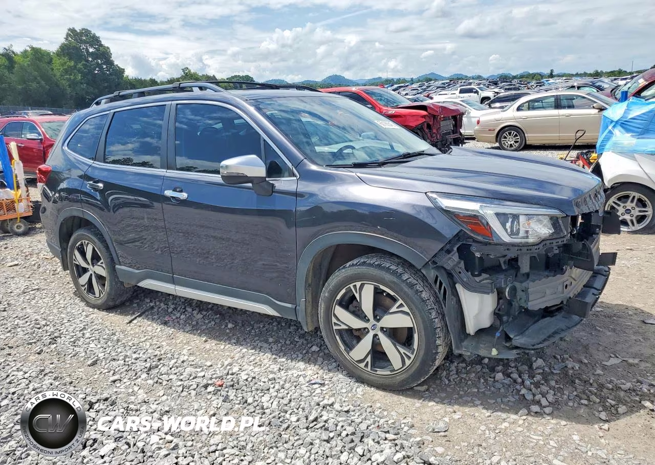 2019 Subaru Forester Touring VIN:JF2SKAWC1KH519431 - 4