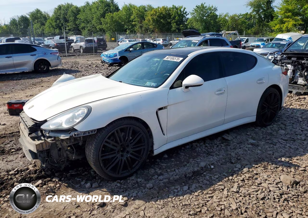 2012 Porsche Panamera 2