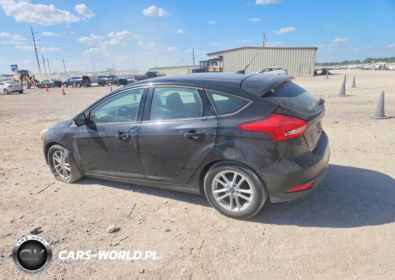 2017 Ford Focus Se VIN:1FADP3K28HL232424 - 2