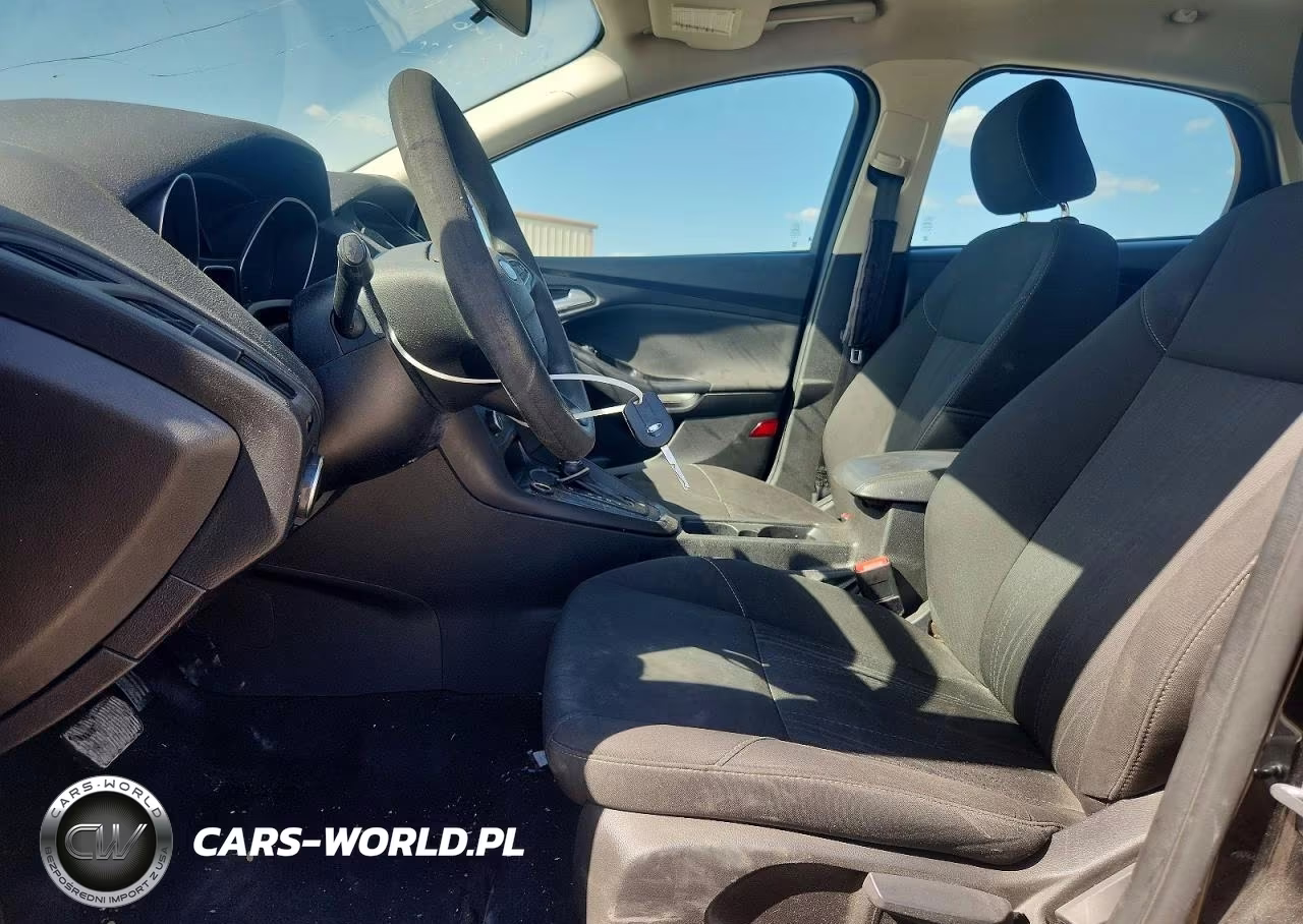2017 Ford Focus Se VIN:1FADP3K28HL232424 - 7