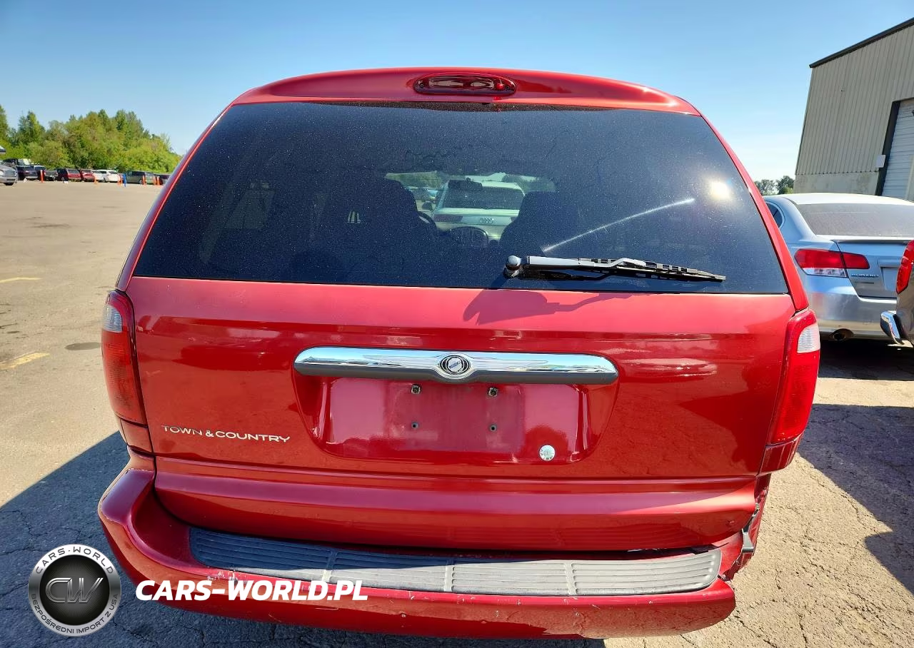 2003 Chrysler Town & Country VIN:2C4GP24R63R254644 - 6