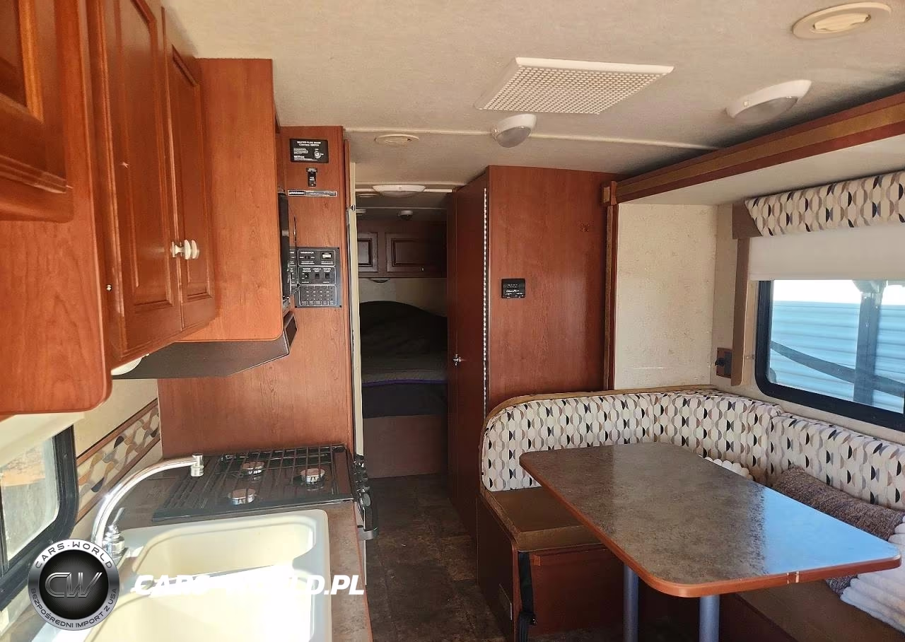 2014 Winnebago Vista Rv VIN:1F64F5DY8E0A02991 - 6