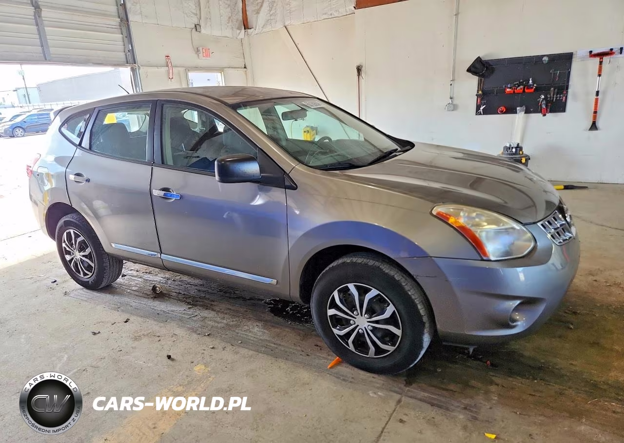 2013 Nissan Rogue S VIN:JN8AS5MT3DW540157 - 4