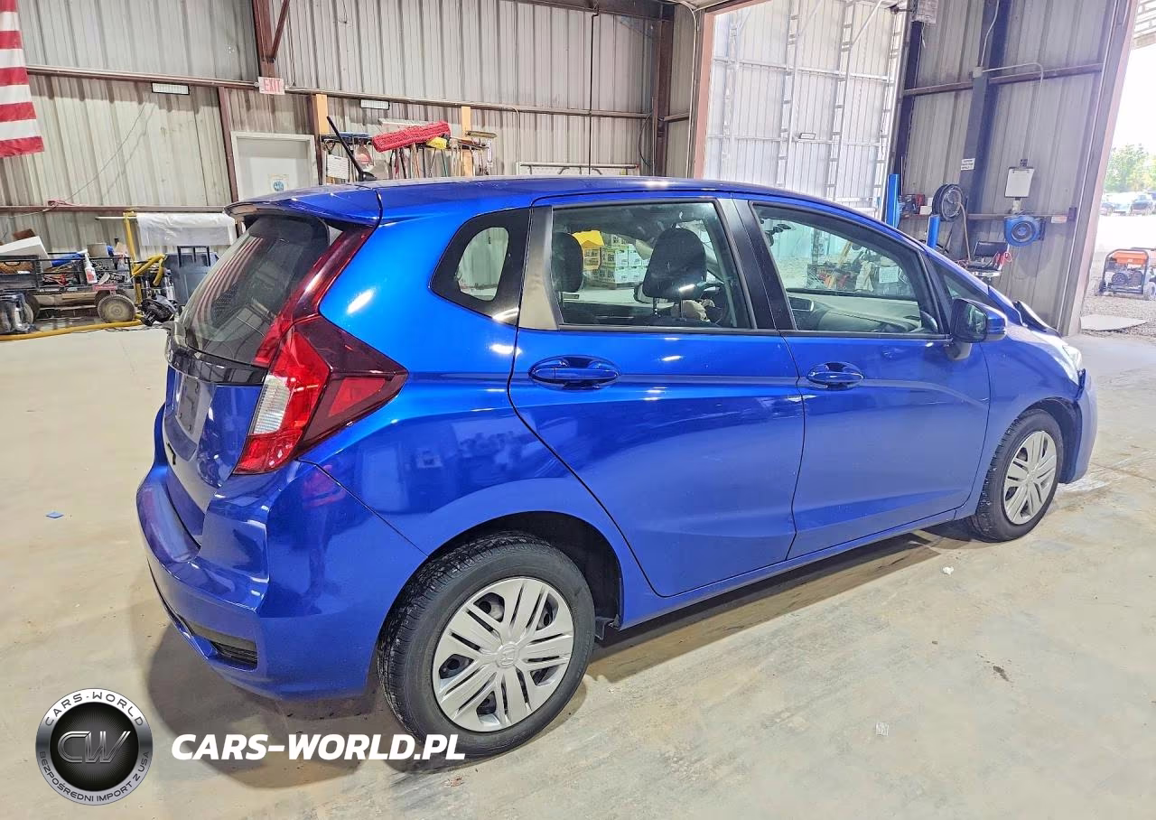 2019 Honda Fit Lx VIN:3HGGK5H48KM715266 - 3