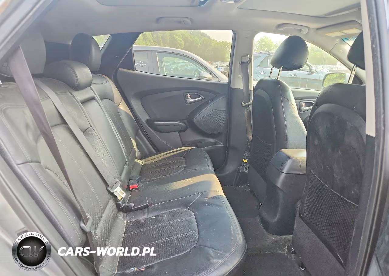 2012 Hyundai Tucson Limited VIN:KM8JUCACXCU445339 - 10