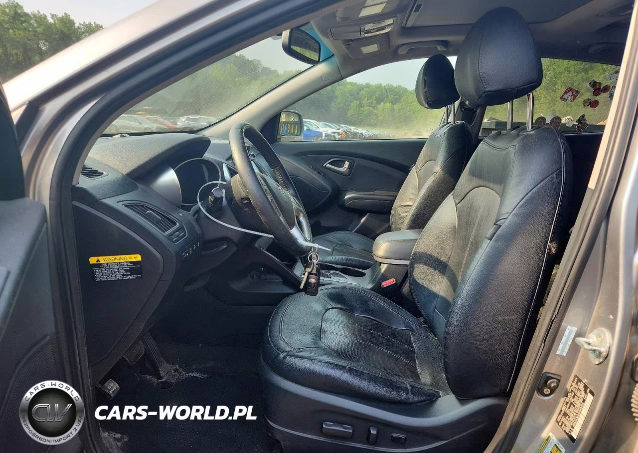 2012 Hyundai Tucson Limited VIN:KM8JUCACXCU445339 - 7