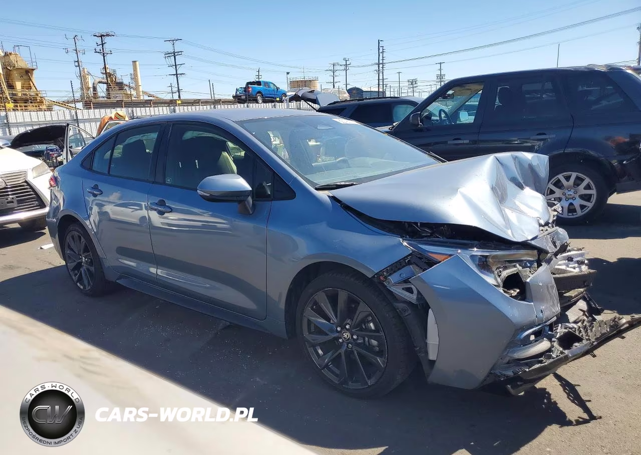 2025 Toyota Corolla Hybrid Se VIN:JTDBCMFE3SJ040192 - 4