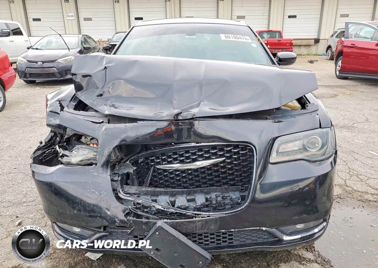 2019 Chrysler 300 S VIN:2C3CCAGG2KH610773 - 5
