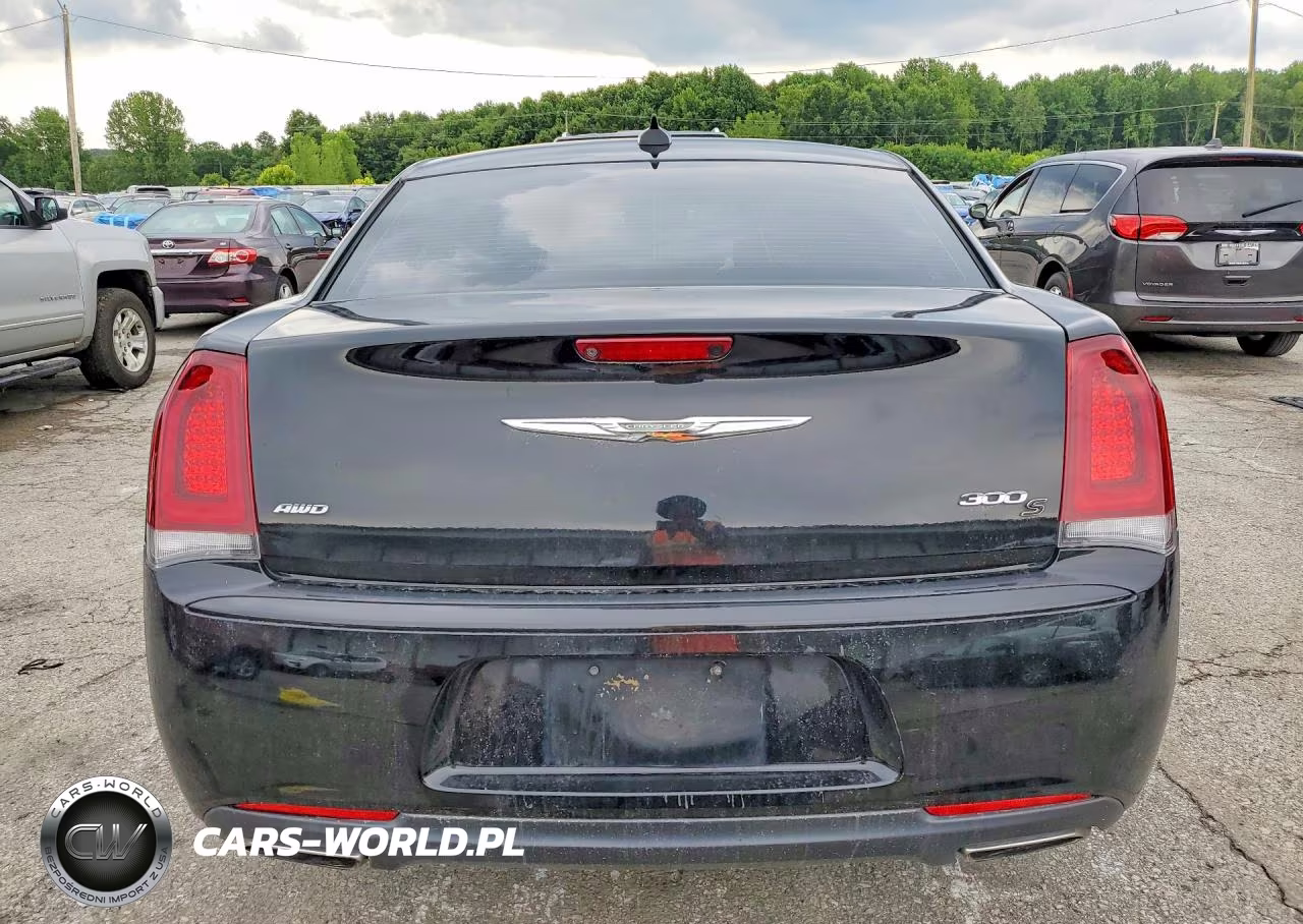 2019 Chrysler 300 S VIN:2C3CCAGG2KH610773 - 6