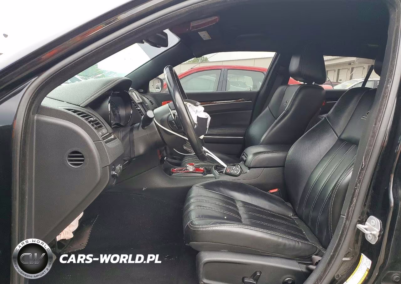 2019 Chrysler 300 S VIN:2C3CCAGG2KH610773 - 7