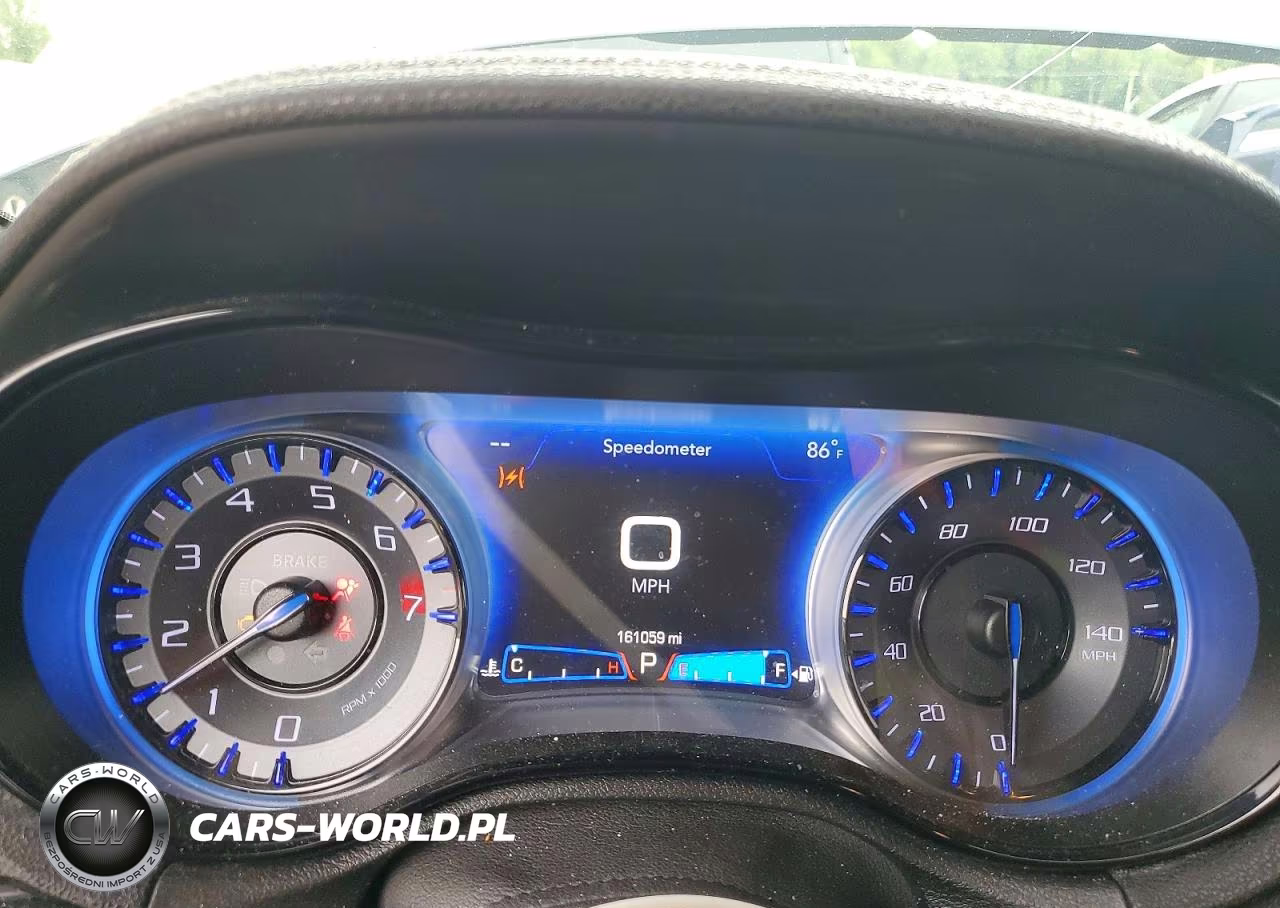 2019 Chrysler 300 S VIN:2C3CCAGG2KH610773 - 9