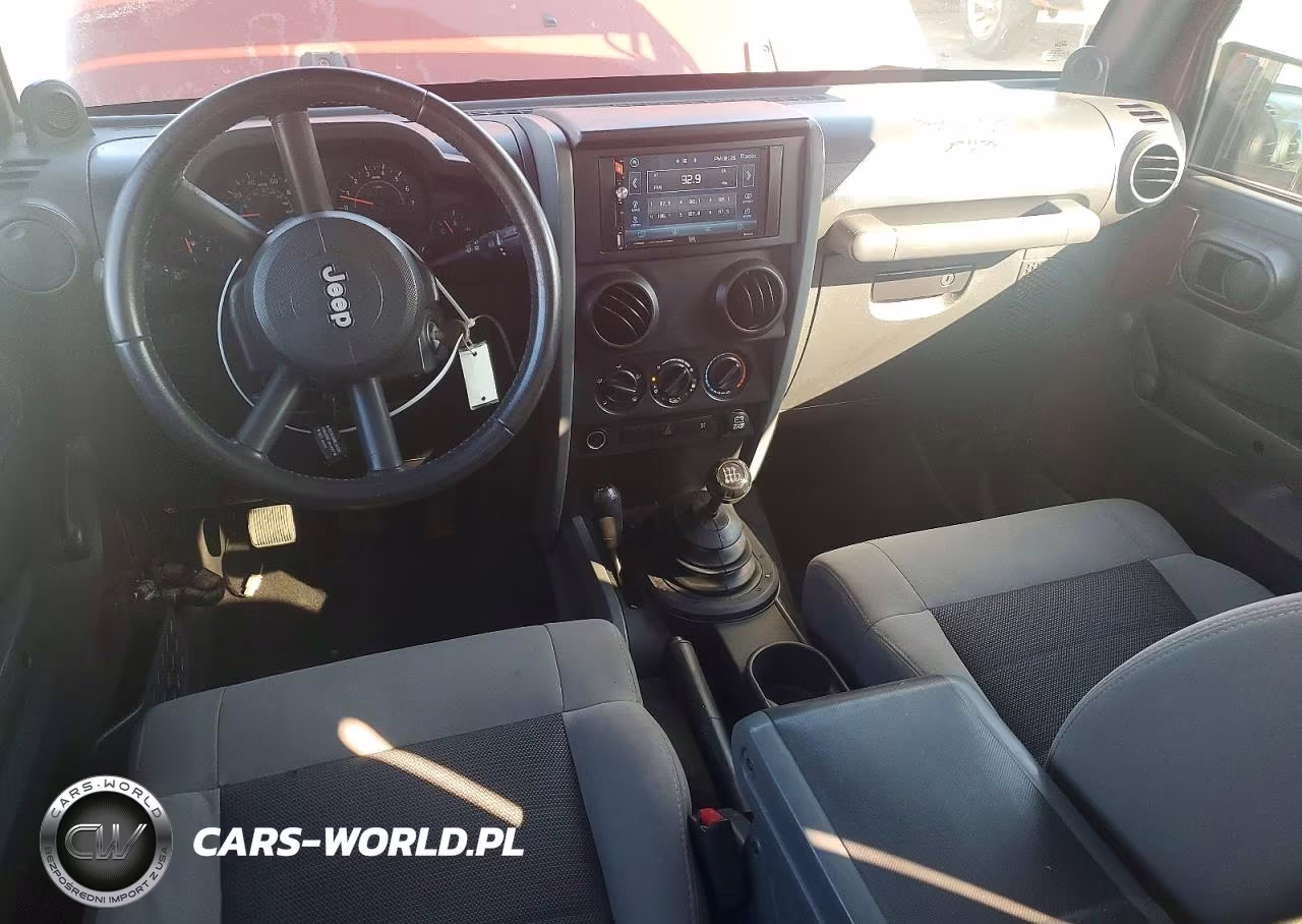 2008 Jeep Wrangler Unlimited X VIN:1J4GA39118L635760 - 8