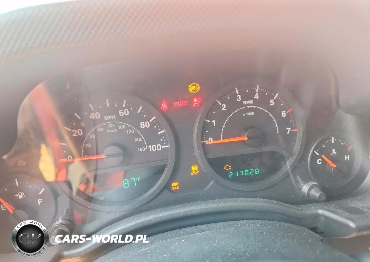 2008 Jeep Wrangler Unlimited X VIN:1J4GB39188L608875 - 9