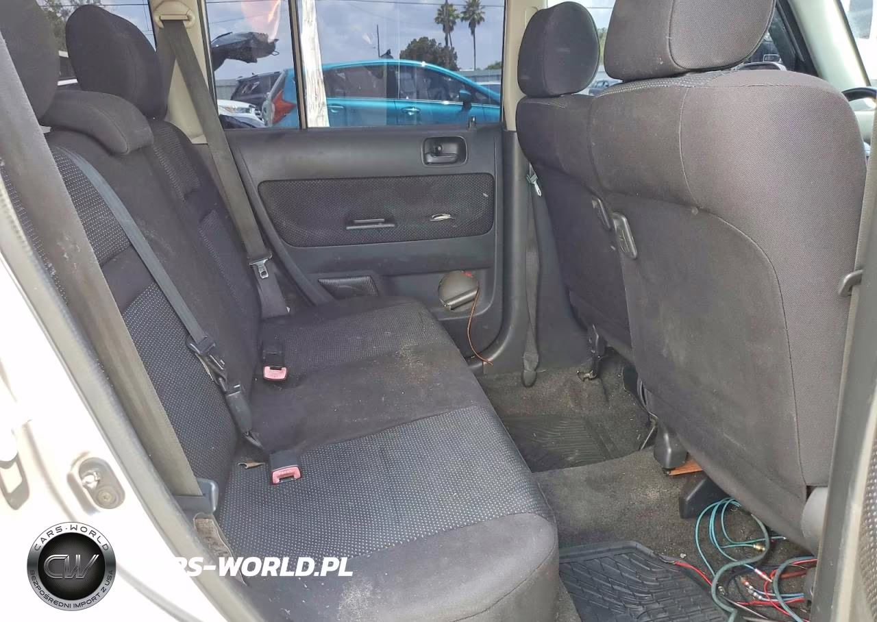2004 Toyota Scion Xb VIN:JTLKT334240147544 - 11