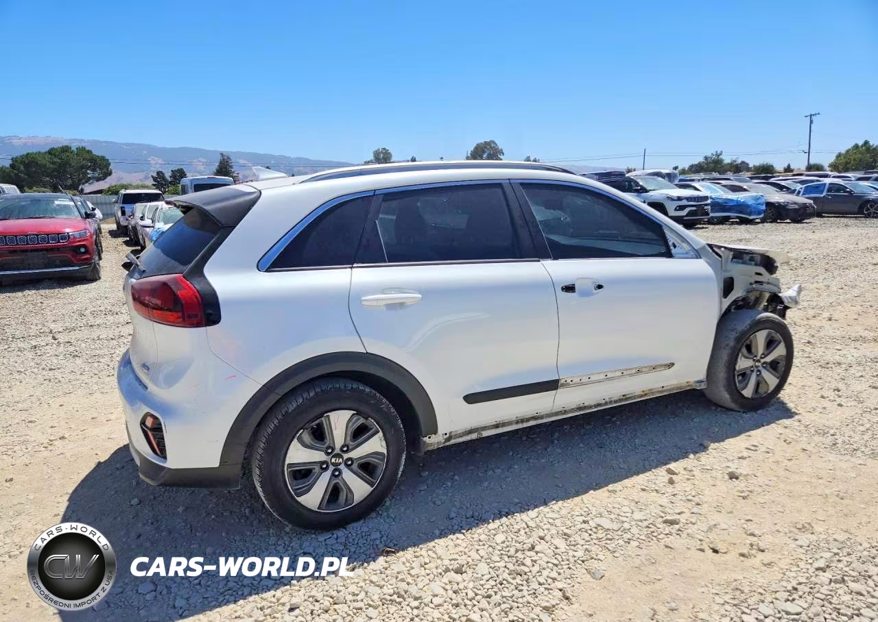 2020 Kia Niro Lx VIN:KNDCB3LC6L5369614 - 3