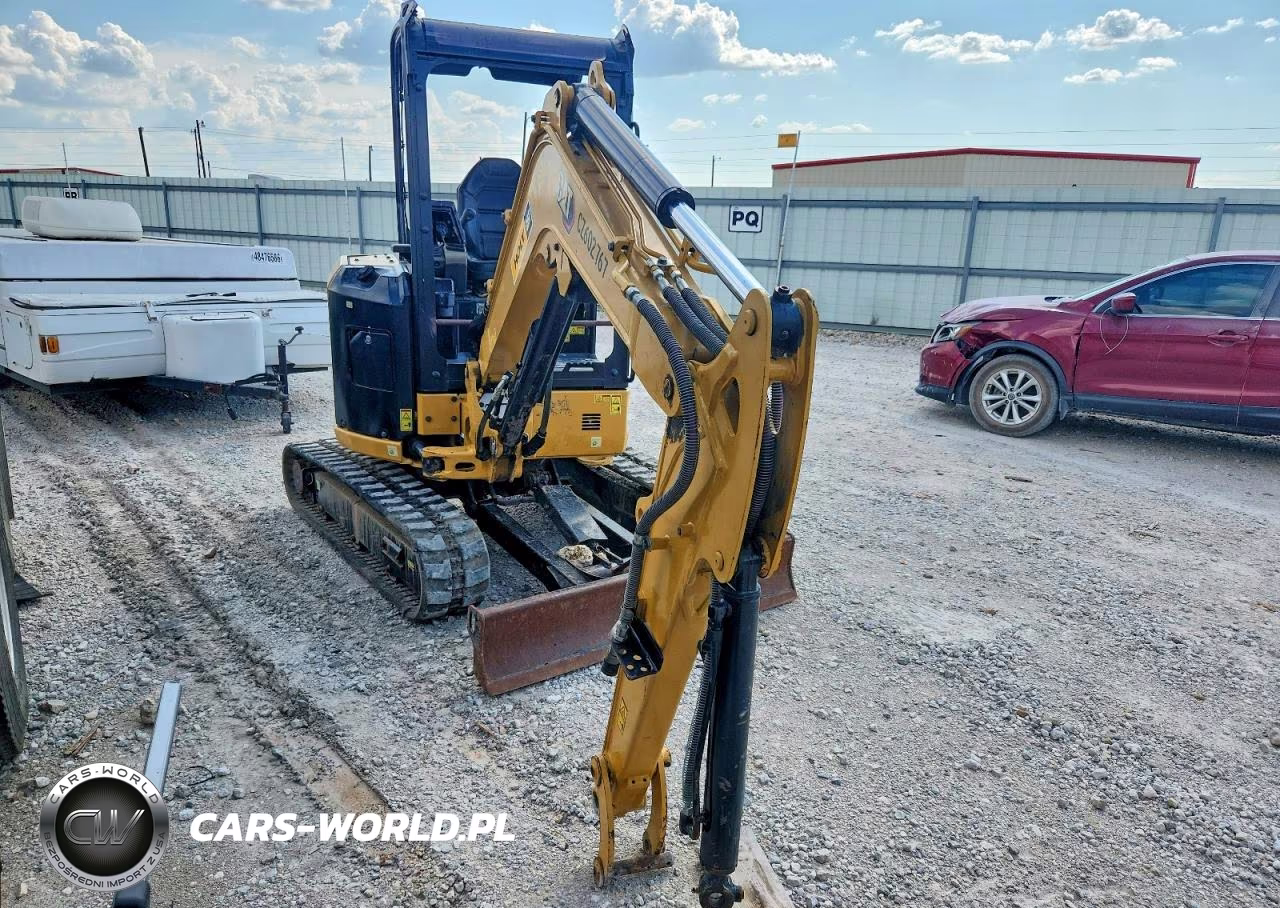 2022 Caterpillar 302.7 Mini Excavator – zdjęcie 1 z 10