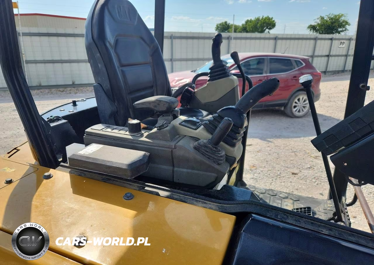 2022 Caterpillar 302.7 Mini Excavator VIN:CAT03027PCZ602767 - 5