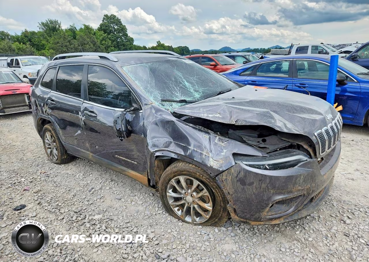 2020 Jeep Cherokee Latitude Plus VIN:1C4PJLLB2LD586210 - 4