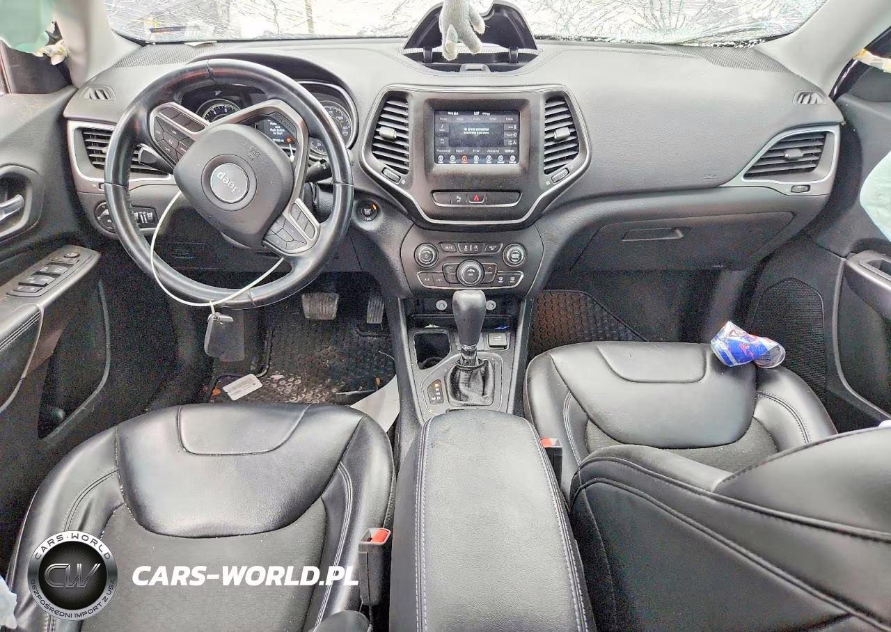2020 Jeep Cherokee Latitude Plus VIN:1C4PJLLB2LD586210 - 8