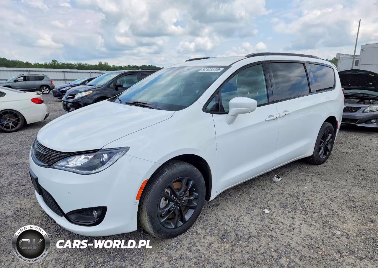 2020 Chrysler Pacifica Touring L – zdjęcie 1 z 13