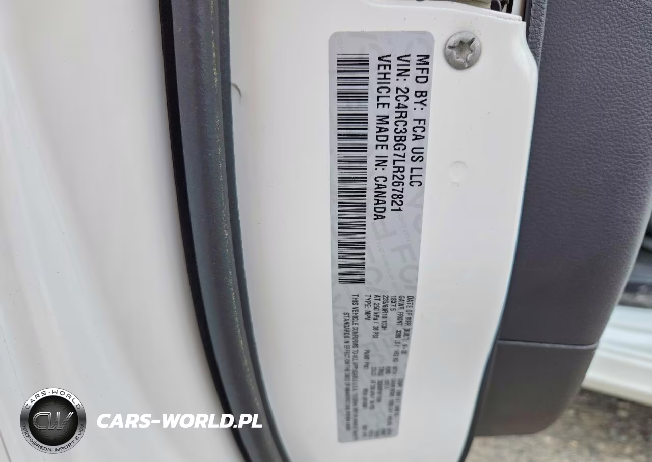 2020 Chrysler Pacifica Touring L VIN:2C4RC3BG7LR267821 - 13