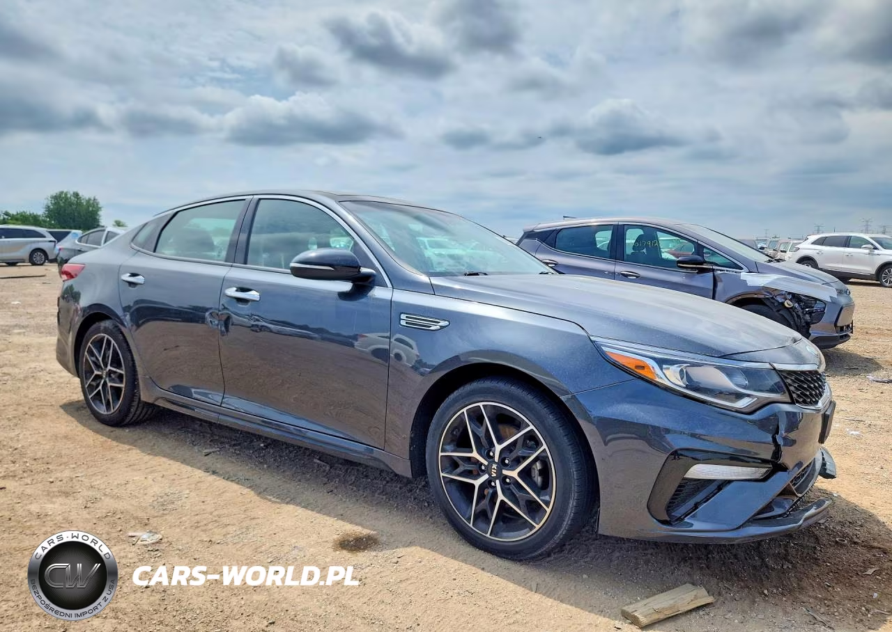 2020 Kia Optima Special Edition VIN:5XXGT4L37LG448614 - 4