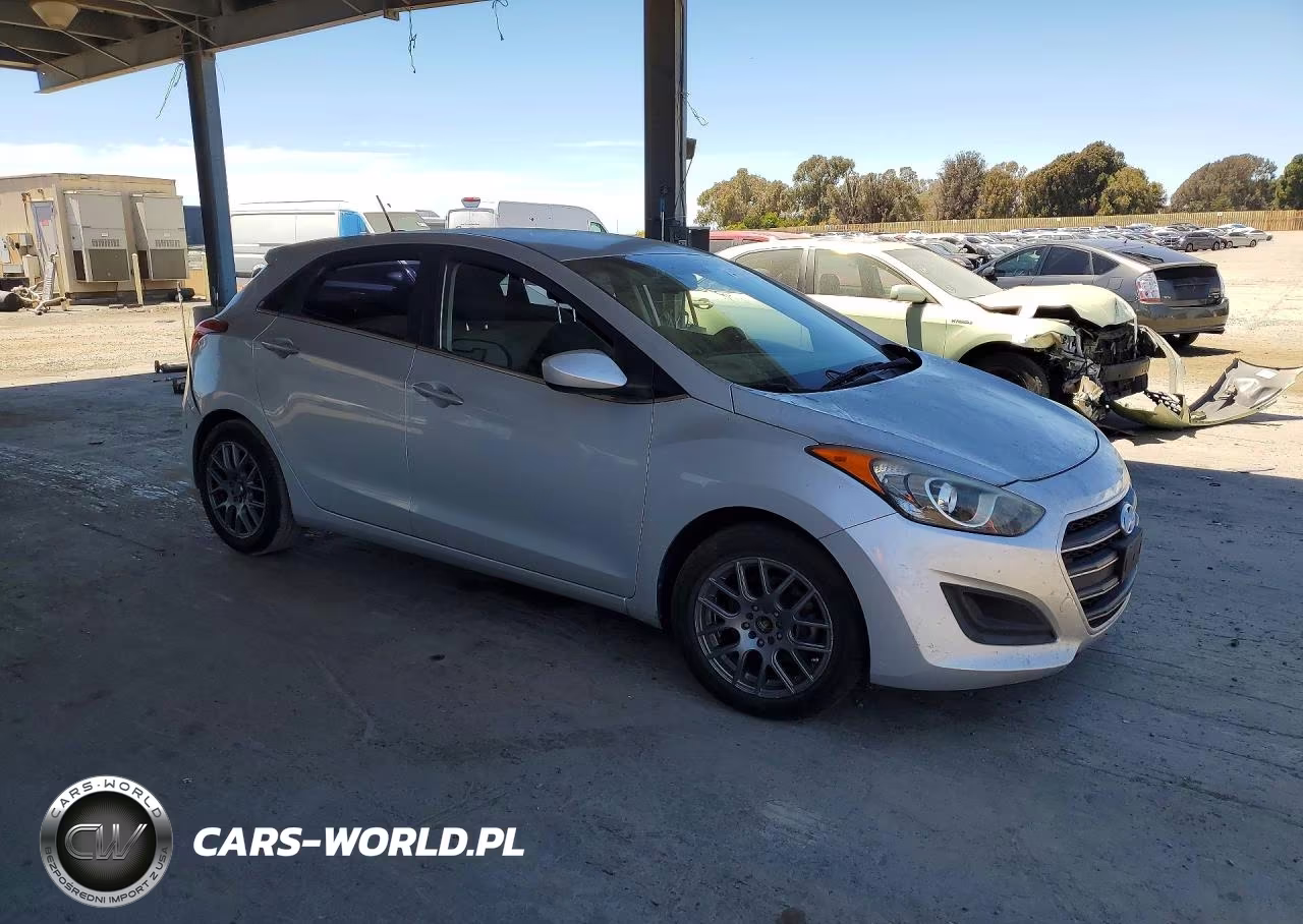 2017 Hyundai Elantra Gt Base VIN:KMHD35LH0HU353989 - 4