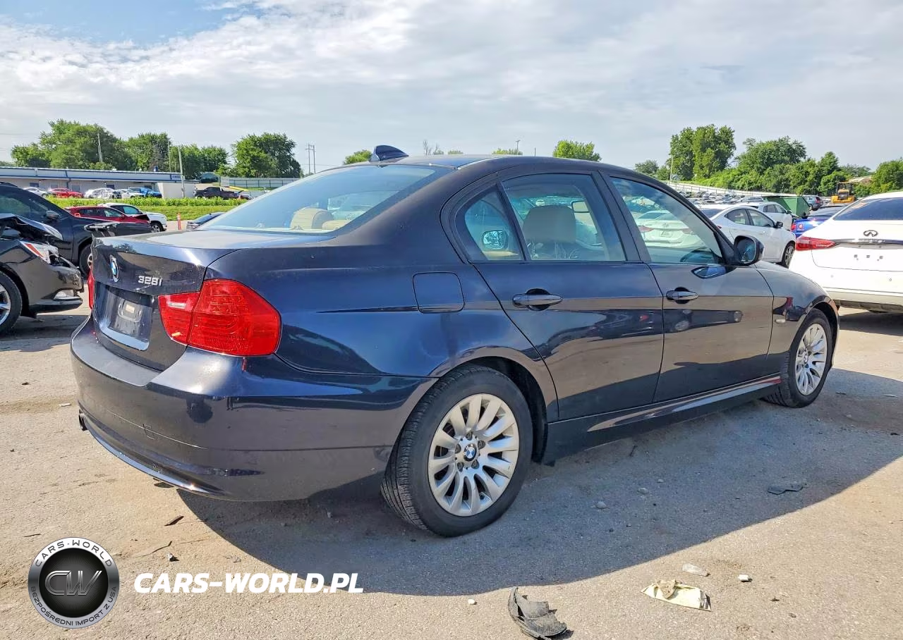 2009 BMW 328 I VIN:WBAPH77589NL81787 - 3