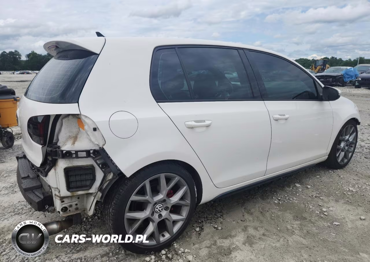 2013 Volkswagen Gti VIN:WVWHV7AJ2DW129994 - 3
