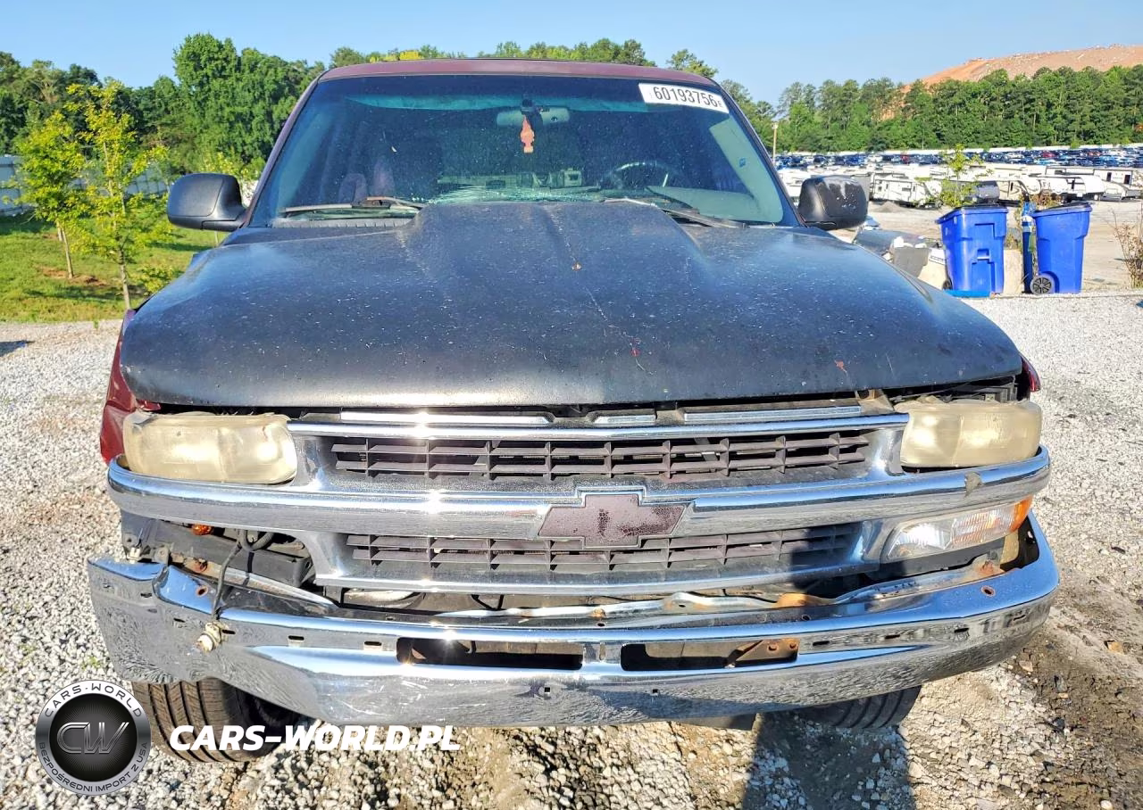 2002 Chevrolet Tahoe C1500 VIN:1GNEC13VX2R216583 - 5