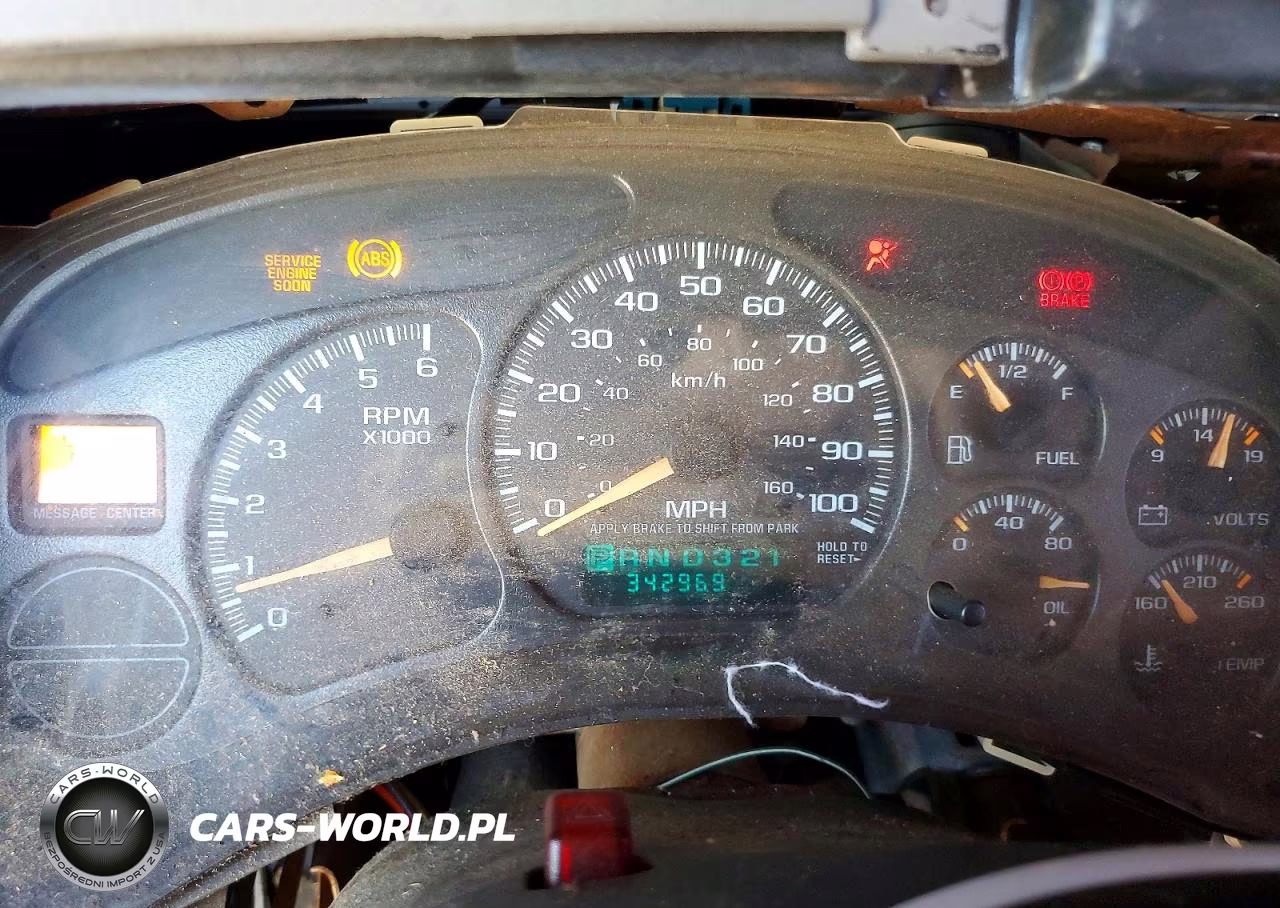 2002 Chevrolet Tahoe C1500 VIN:1GNEC13VX2R216583 - 9