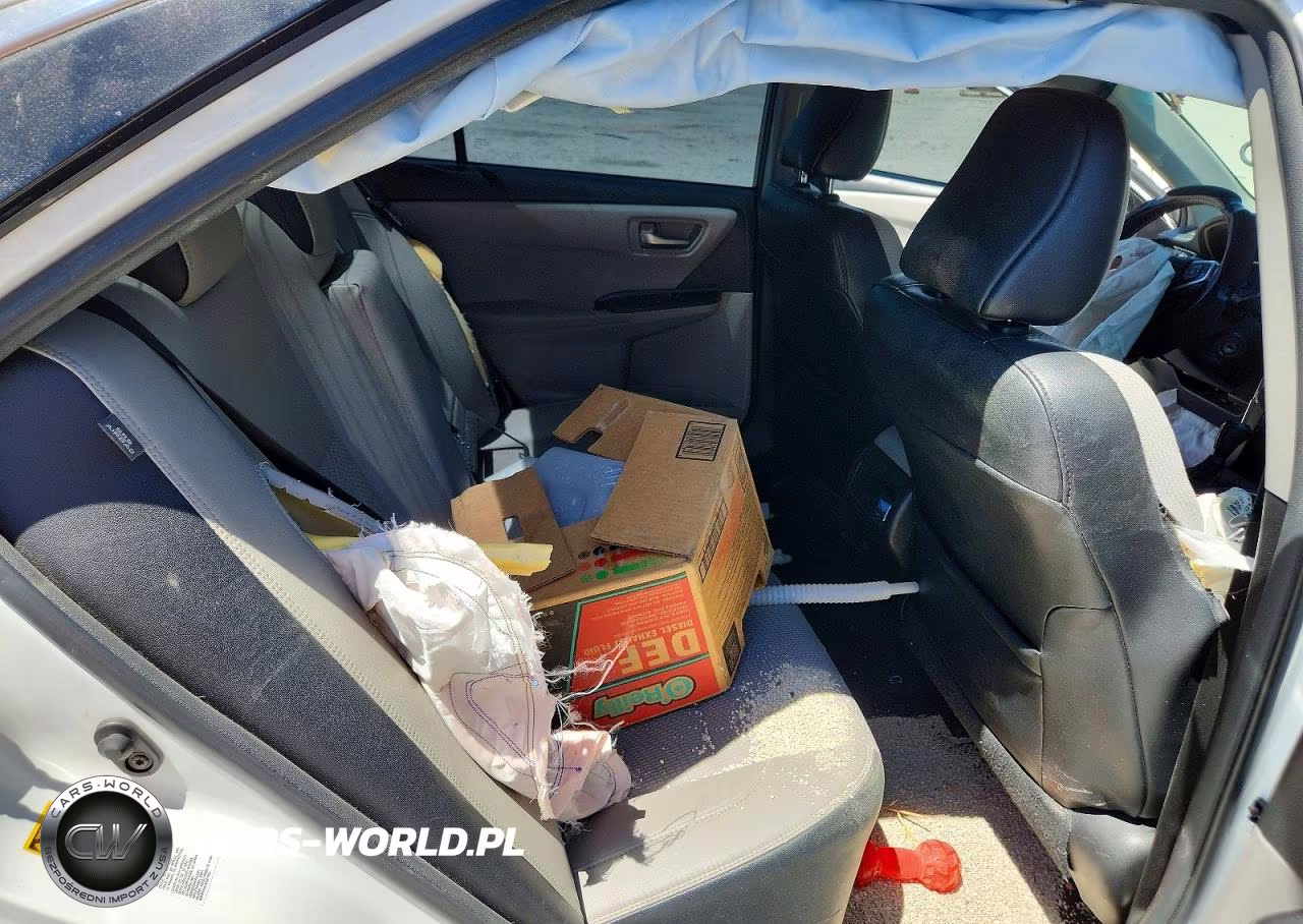 2017 Toyota Camry Se VIN:4T1BF1FK5HU785475 - 10
