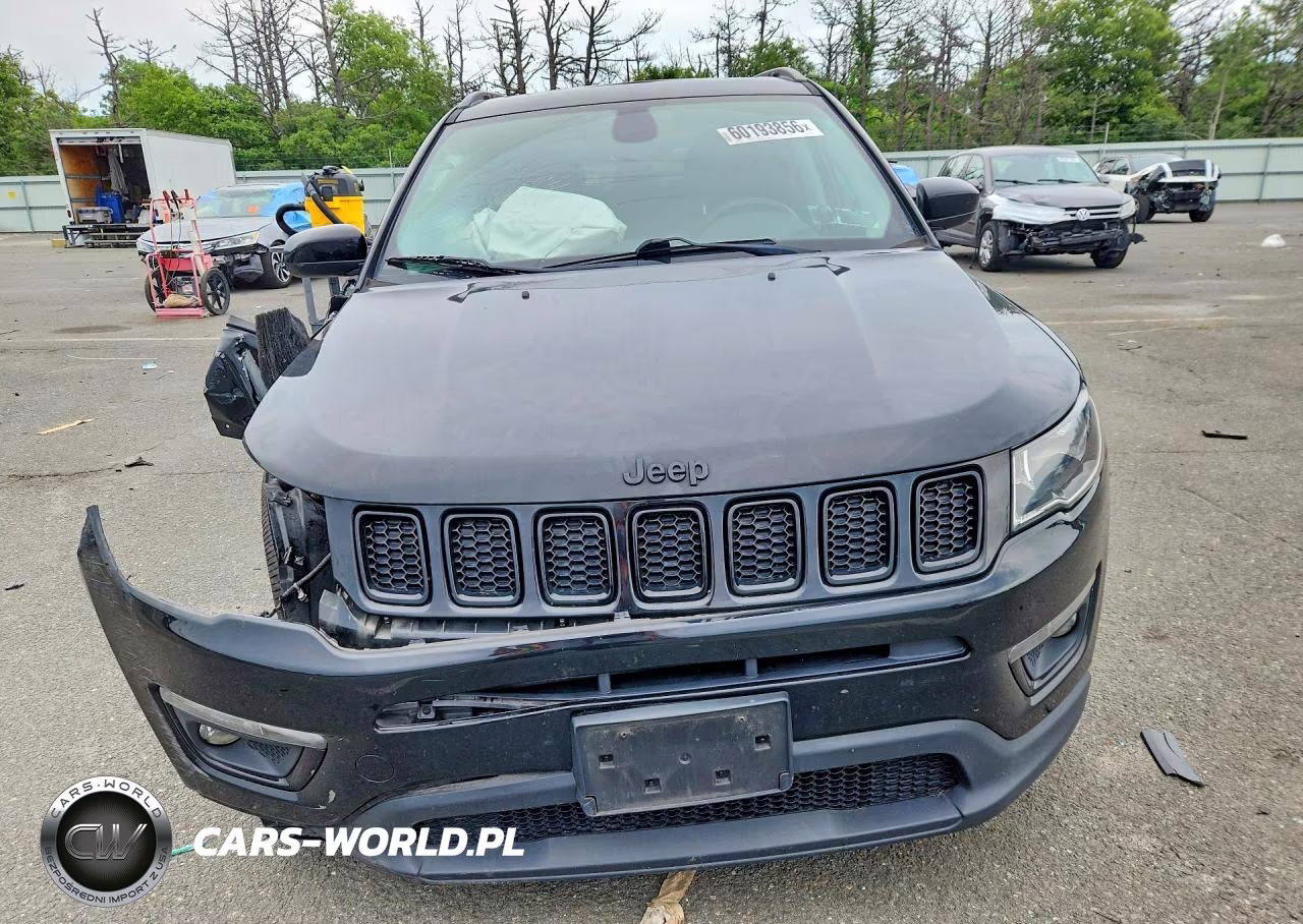 2018 Jeep Compass Latitude VIN:3C4NJDBB2JT325634 - 5