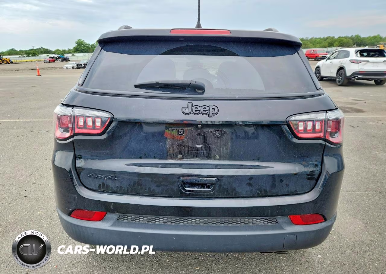 2018 Jeep Compass Latitude VIN:3C4NJDBB2JT325634 - 6