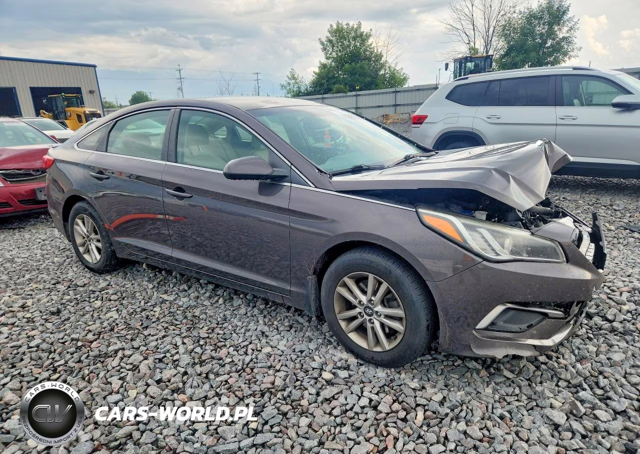 2016 Hyundai Sonata Se VIN:5NPE24AFXGH289864 - 4