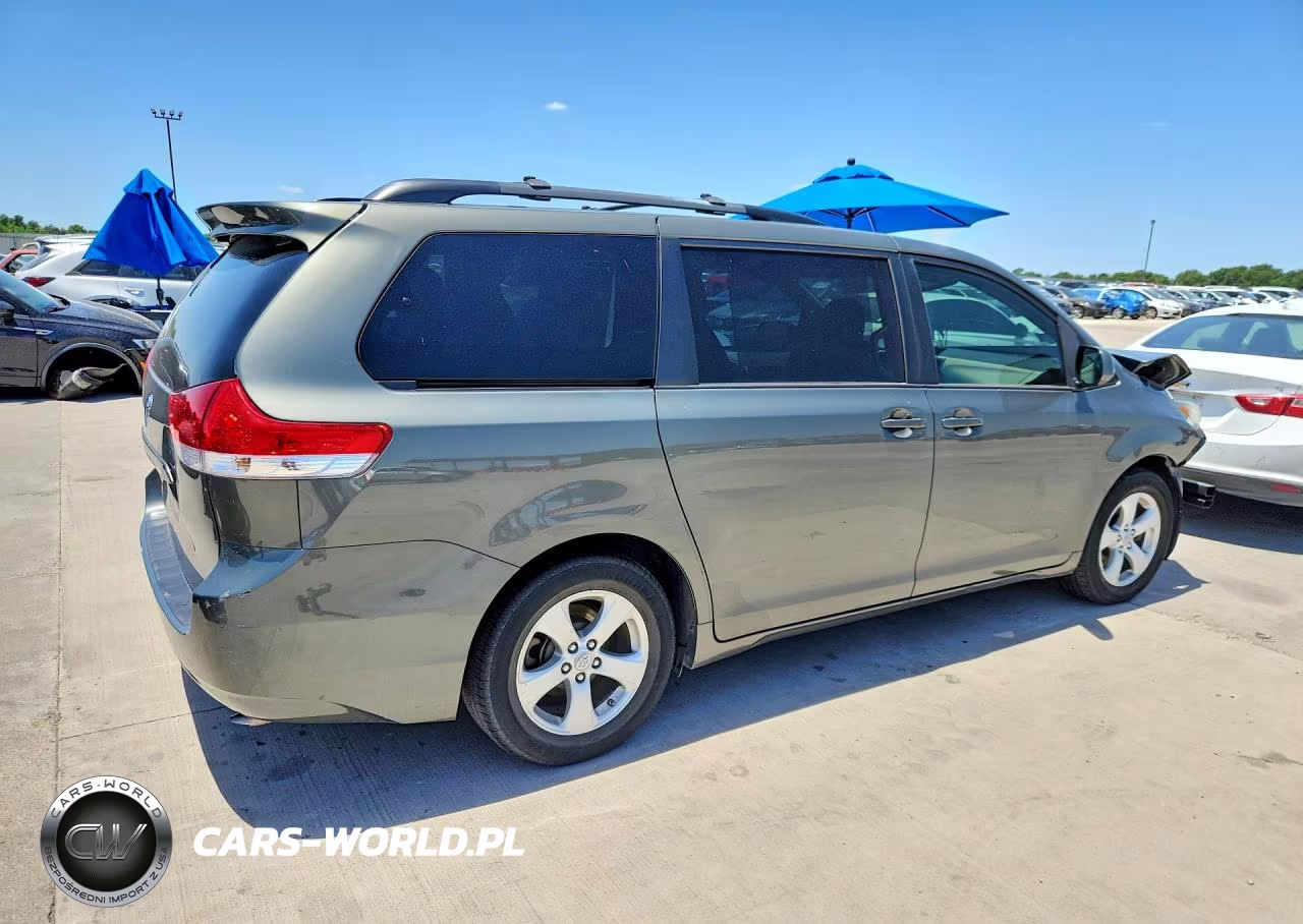 2011 Toyota Sienna Le VIN:5TDKK3DC0BS157438 - 3