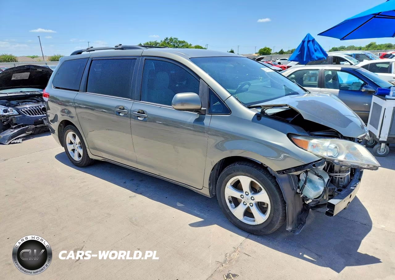 2011 Toyota Sienna Le VIN:5TDKK3DC0BS157438 - 4