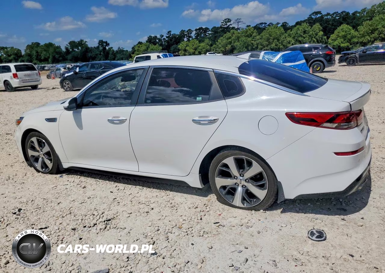 2019 Kia Optima S VIN:5XXGT4L32KG376137 - 2