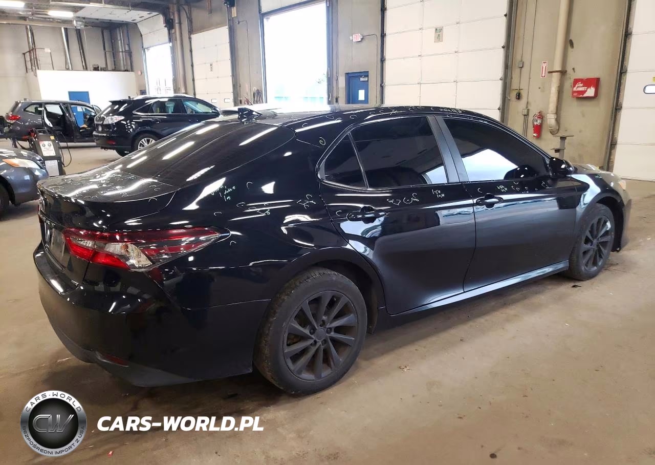2021 Toyota Camry Le VIN:4T1C11BK0MU033444 - 3